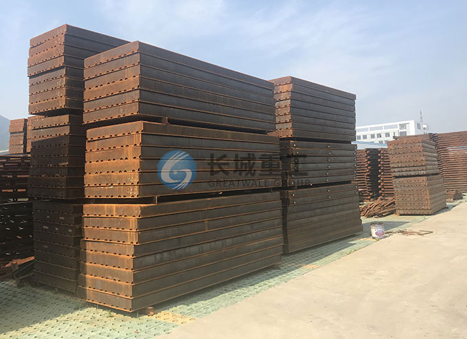 镇江长城重工车间外