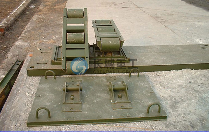 钢桥支座与支座板